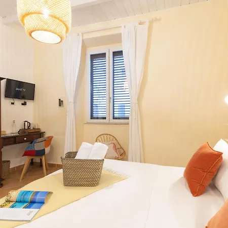 Old Town Bed & Breakfast 2*