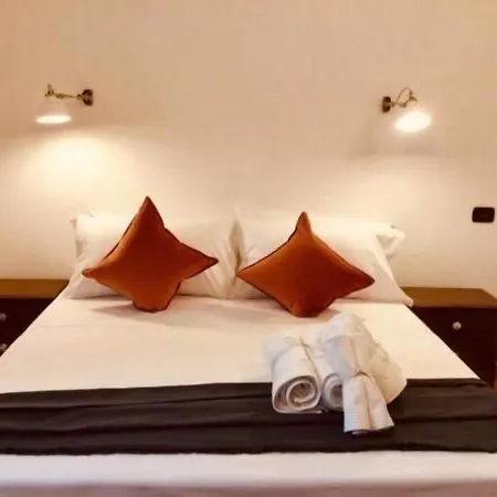 Old Town Bed and Breakfast Κάλιαρι