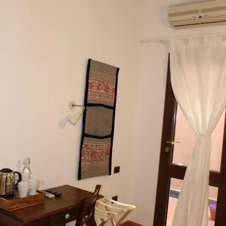 Old Town Bed & Breakfast 3*