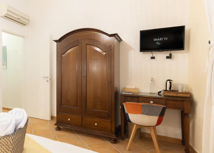 Oda ve Kahvaltı Old Town