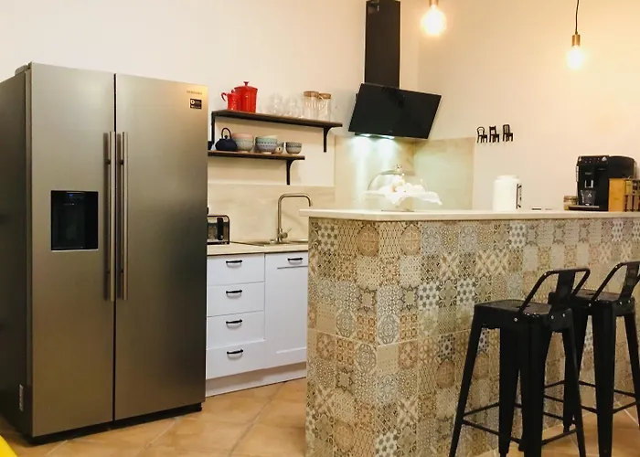 Old Town Oda ve Kahvaltı Cagliari